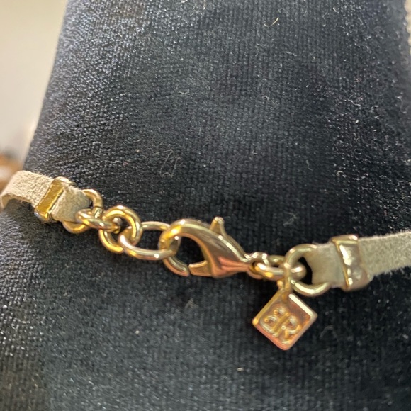 NWOT Banana Republic gold crescent pendant on grey suede necklace. - Picture 4 of 4